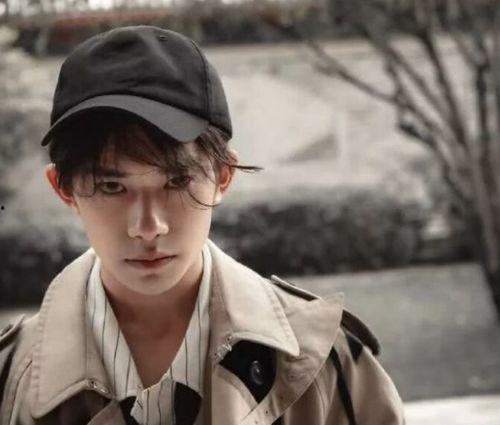 吃瓜直播间爆料娱乐圈易烊千玺,吃瓜直播间独家爆料揭秘  第3张